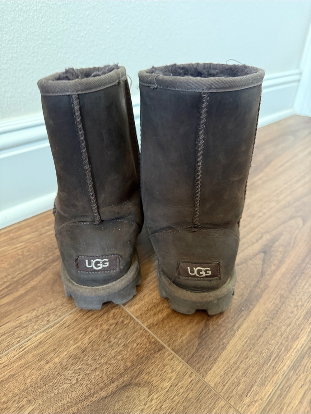 UGG Chestnut Short Shearling Lined Boots
